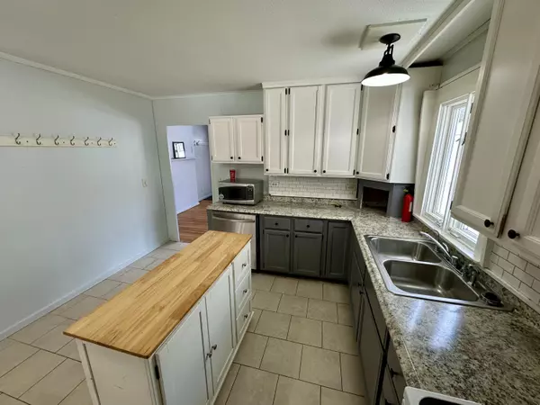 Orono, ME 04473,12 Mainewood AVE