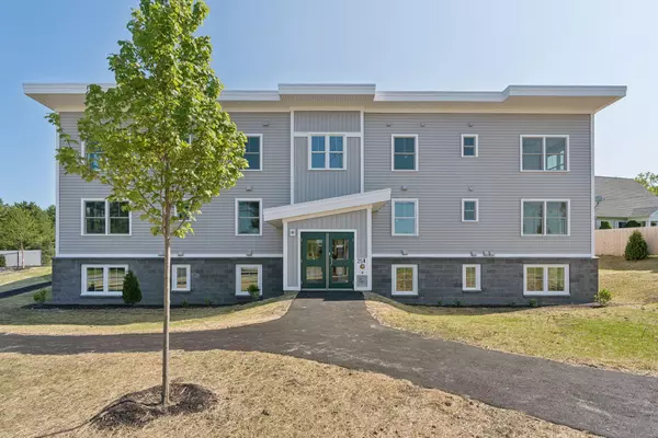 25 Three Pines DR #202, Westbrook, ME 04092