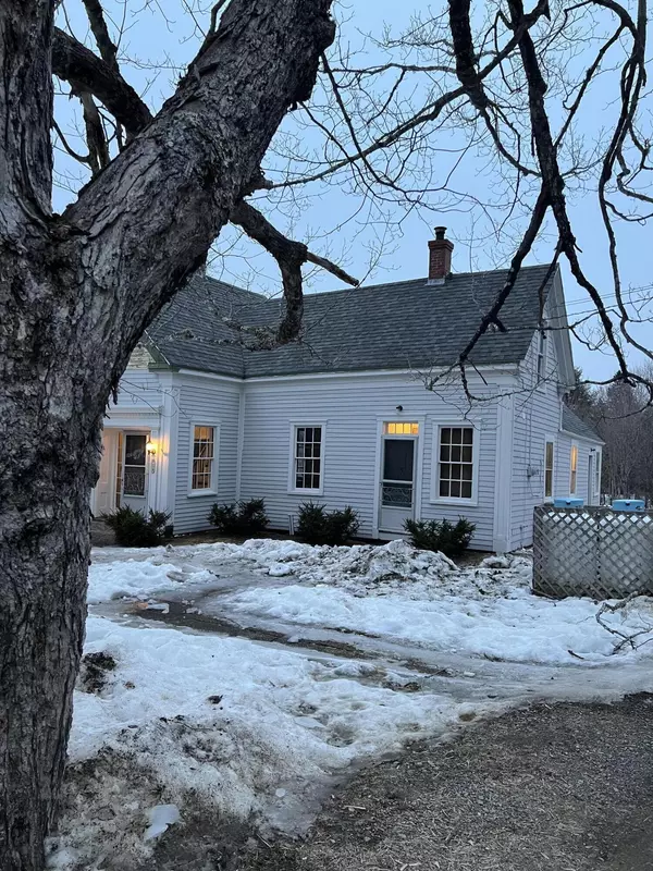 58 Hersey LN, Pembroke, ME 04666