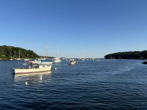 Rockport, ME 04856,21 Main ST