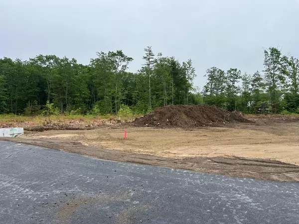 Saco, ME 04072,lot 7 June DR