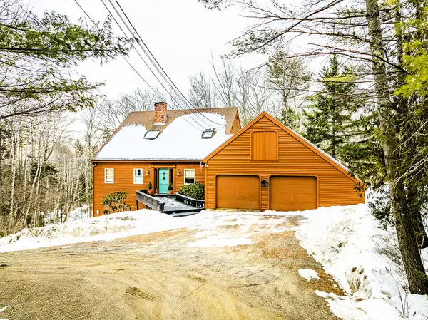 11 Ocean DR, Lincolnville, ME 04849