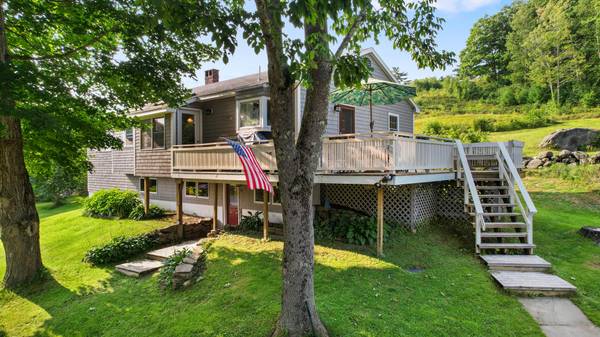 79 Mount Pleasant ST, Rockport, ME 04856