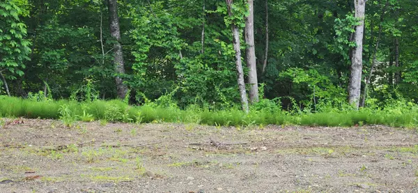 Farmington, ME 04938,004 Titcomb Hill RD