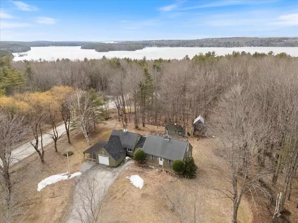 27 Martin HTS, Raymond, ME 04071