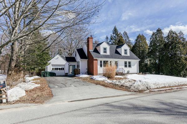 11 Maple AVE, Scarborough, ME 04074