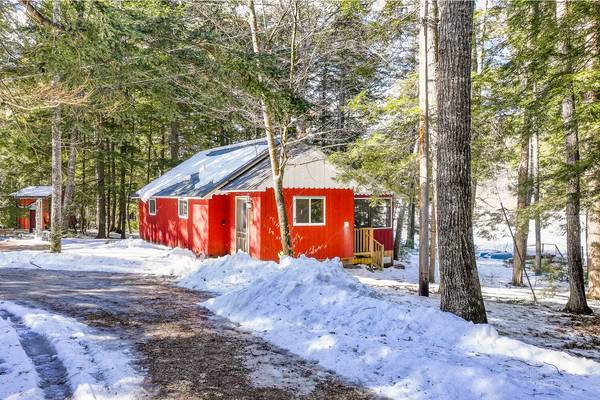 157 Minnehonk Lake RD, Mount Vernon, ME 04352