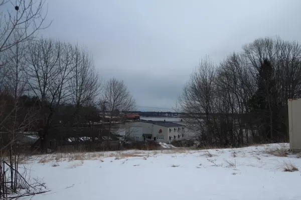 Thomaston, ME 04861,68 Wadsworth ST