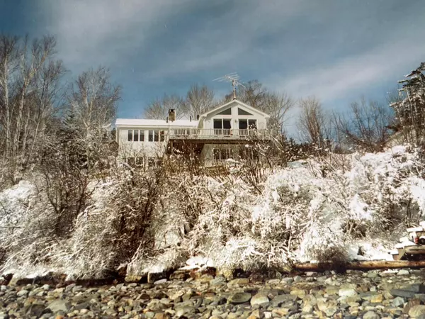 Northport, ME 04849,220 Shore RD