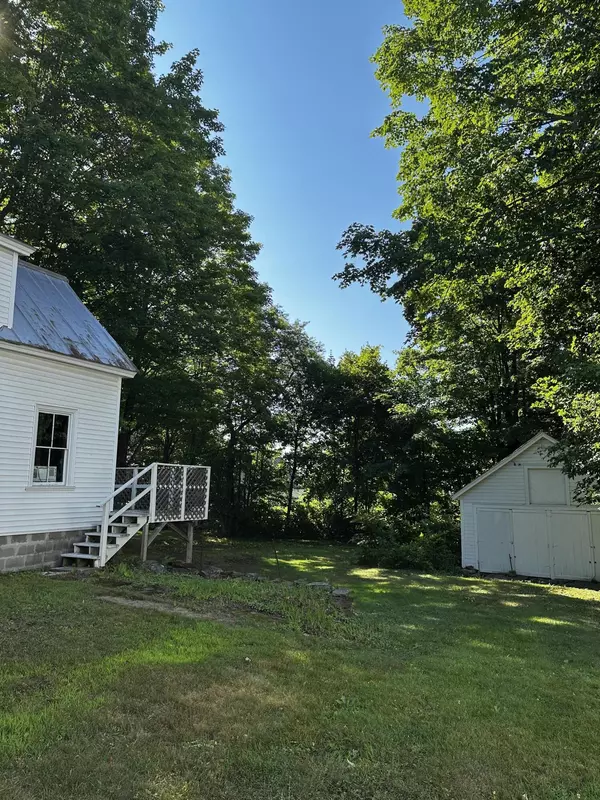 Skowhegan, ME 04976,13 Maple ST