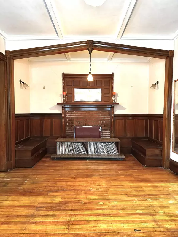 Skowhegan, ME 04976,13 Maple ST