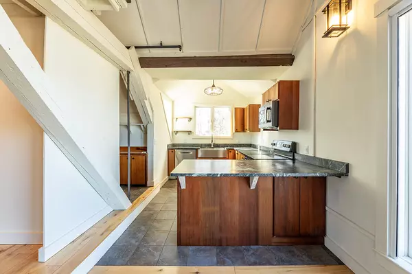 Rockport, ME 04856,10 Summer ST #5