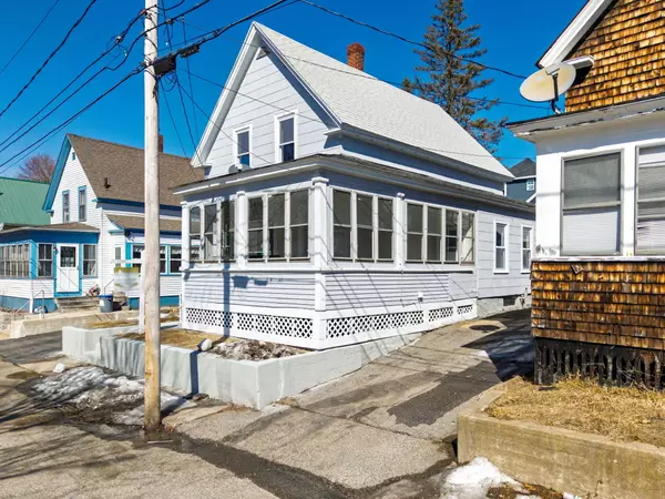 Sanford, ME 04073,14 Davis AVE