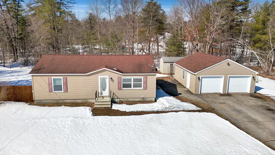 67 Kingswood AVE, Hollis, ME 04042