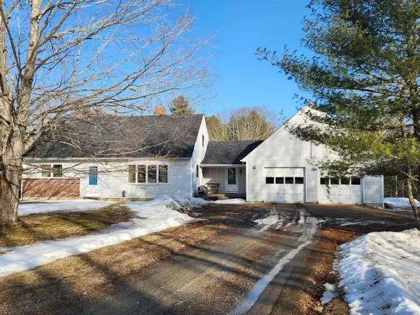 71 Valley RD, Jefferson, ME 04348