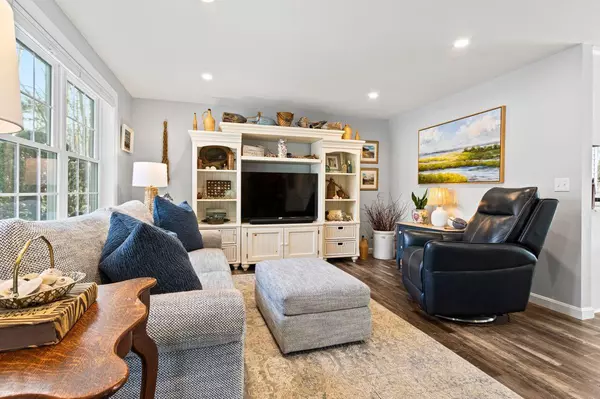 South Portland, ME 04106,124 Dyke Farm RD #124