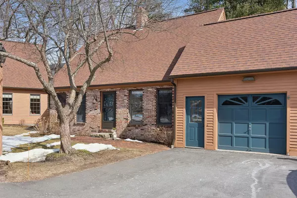 Portland, ME 04102,18 Coachlight LN #18