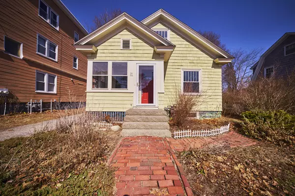 31 Elmwood ST, Portland, ME 04103