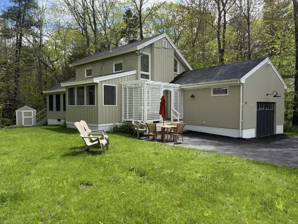 17 Magnolia DR, Kennebunkport, ME 04046