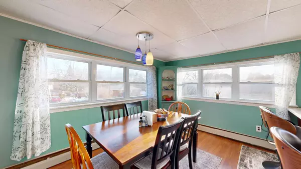 Lewiston, ME 04240,157 Farwell ST