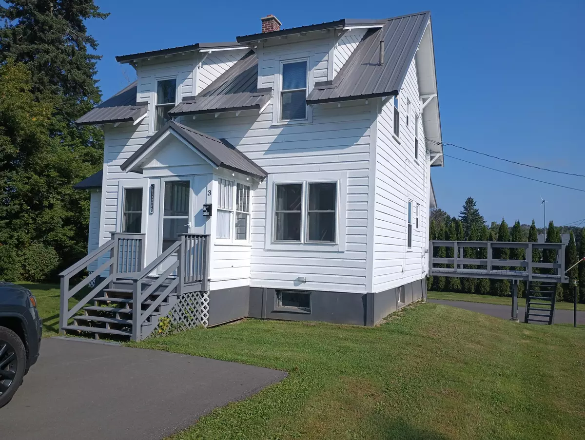 Fort Fairfield, ME 04742,3 Hunt ST
