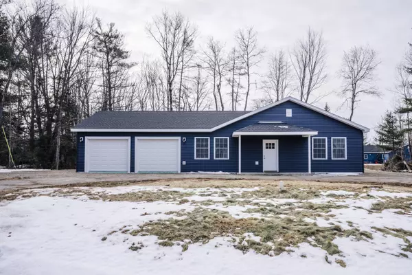 Milford, ME 04461,53 Henderson LN