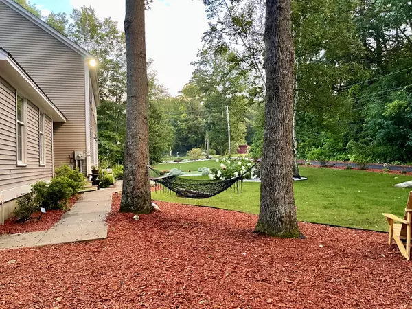 Vassalboro, ME 04989,8 Dollis AVE