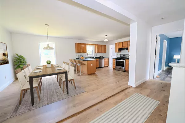 Camden, ME 04843,18 Oak ST