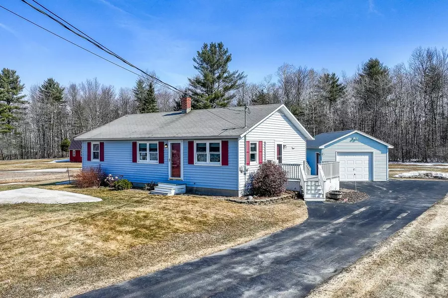 961 Hinckley RD, Clinton, ME 04927