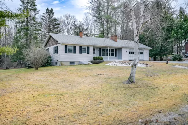 47 Maloy AVE, West Gardiner, ME 04345