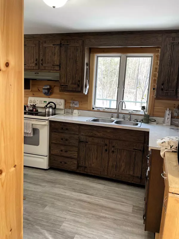 Jackman, ME 04945,7 Birch ST