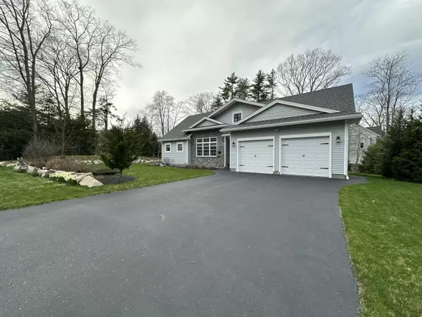 Wells, ME 04090,210 Rabbit RUN