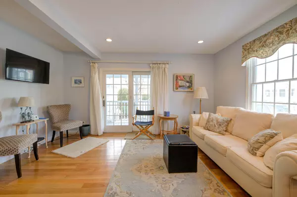 Ogunquit, ME 03907,327 Shore RD #2