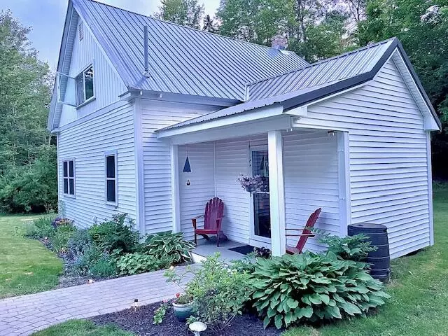 1110 Augusta RD, Bowdoin, ME 04287
