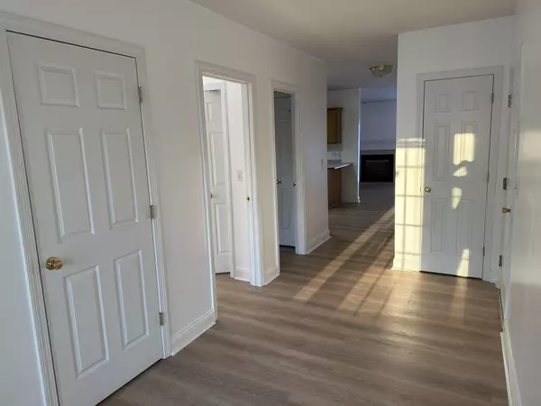 Old Orchard Beach, ME 04064,7 Macintosh LN #1