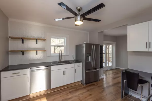 Camden, ME 04843,550 Belfast RD