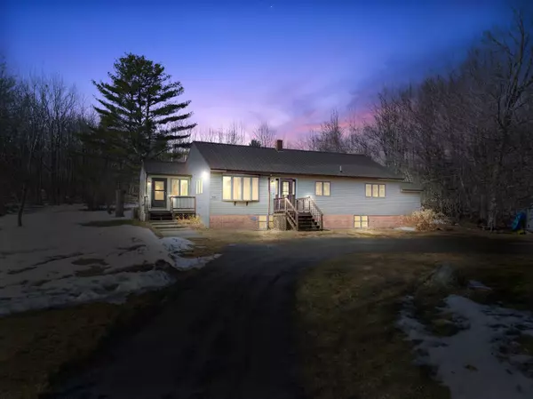 Sidney, ME 04330,3530 Middle RD