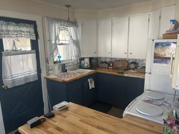 Waterville, ME 04901,177 Carver ST