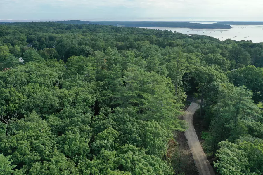 7 Tambour WAY, Cumberland, ME 04110