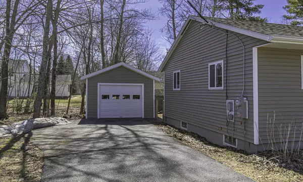 Orono, ME 04473,30 Gilbert ST