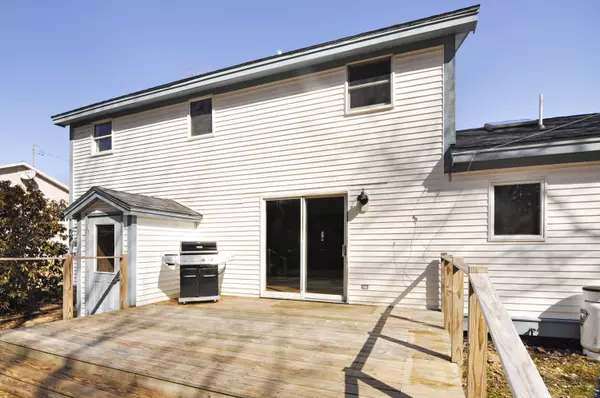 Milford, ME 04461,18 Tallwood DR