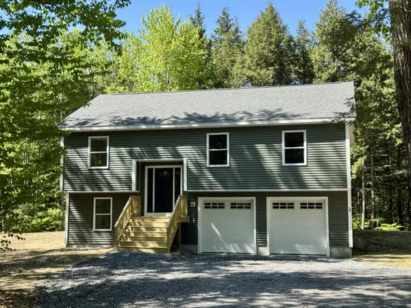 15 Serenity LN, Fryeburg, ME 04037
