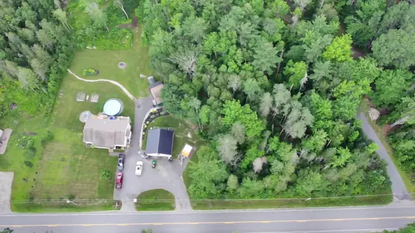 Stetson, ME 04488,927 Village Road RD