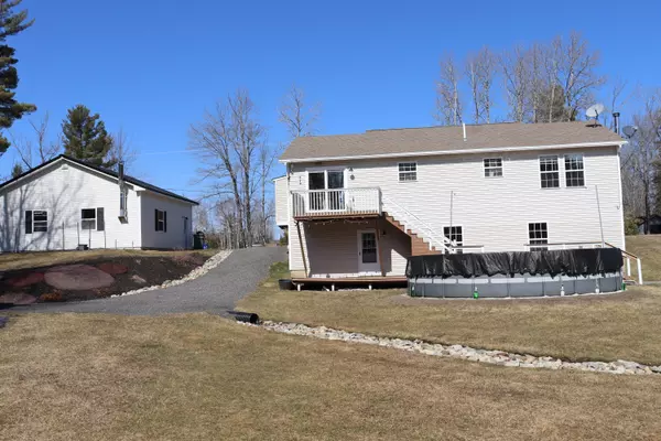 Stetson, ME 04488,927 Village Road RD