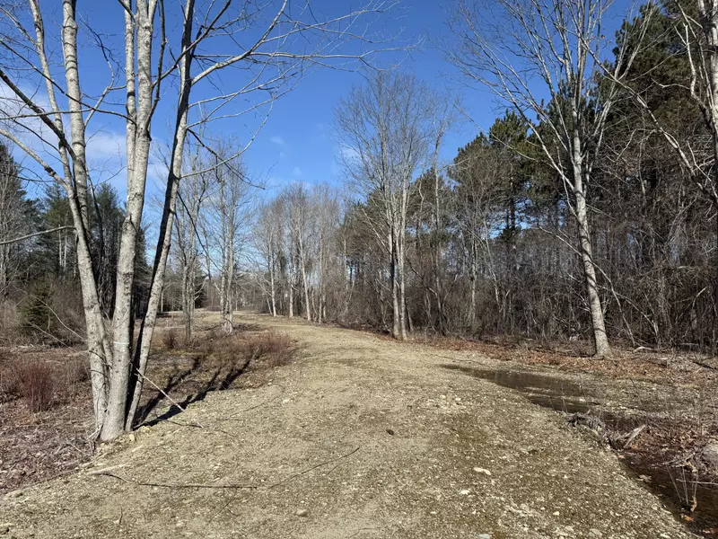 9 Patterson RD, Hampden, ME 04444