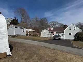 134 Lobster Cove RD, Boothbay Harbor, ME 04538