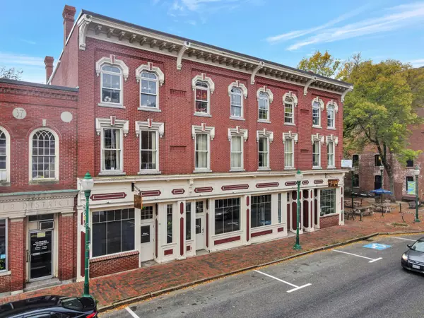 Gardiner, ME 04345,252 Water ST