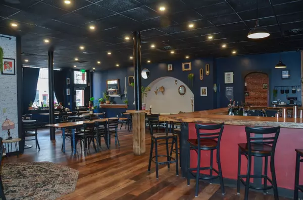 Gardiner, ME 04345,252 Water ST