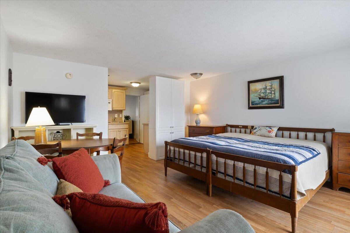 35 Main ST #8, Ogunquit, ME 03907