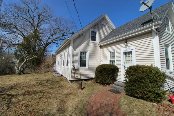 Orland, ME 04472,148 Castine RD